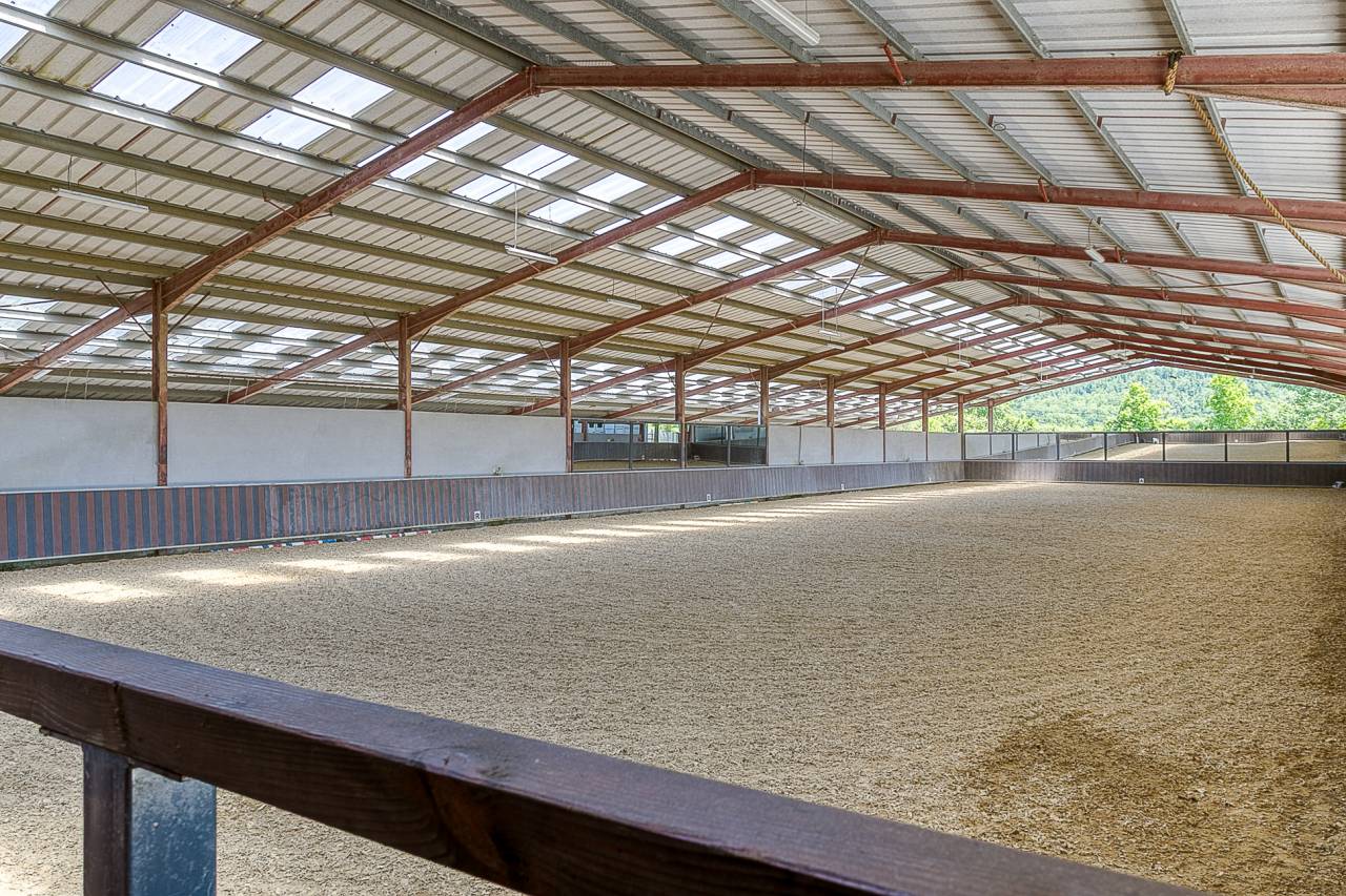 DOMAINE EQUESTRE PROFESSIONNEL SUR 6,5 HA - (65)