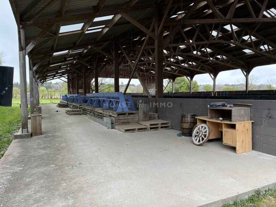 Centre &eacute;questre sur 12 ha, Plo&euml;rmel / Guer