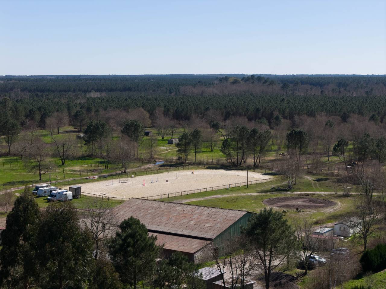 &Agrave; seulement 20 min de Lacanau, sur plus de 10 hectares