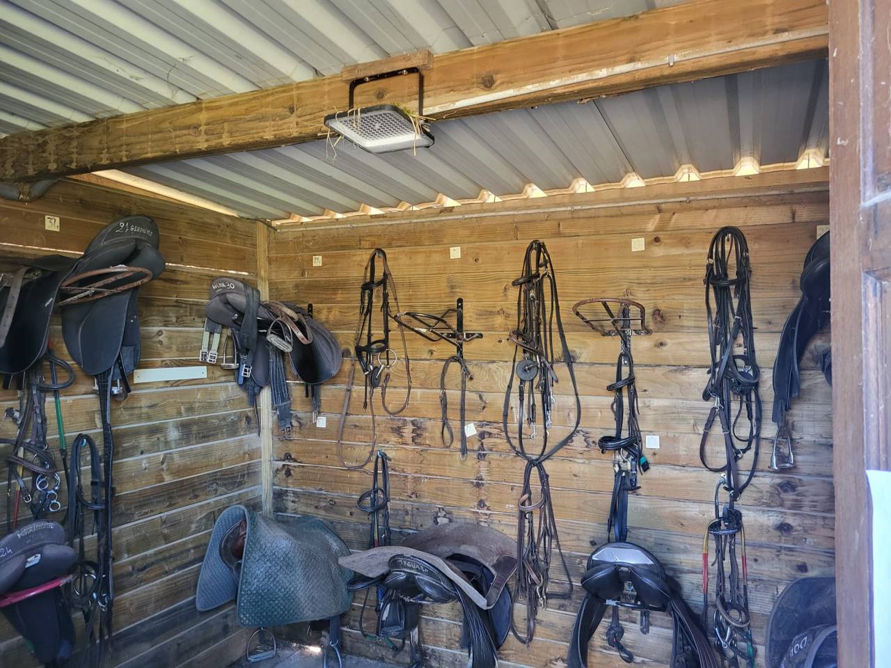 Centre &eacute;questre cl&eacute; en main. 20 min de Disneyland Paris