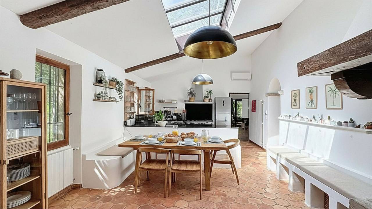 Somptueuse propri&eacute;t&eacute; de charme entre Provence et Lubero