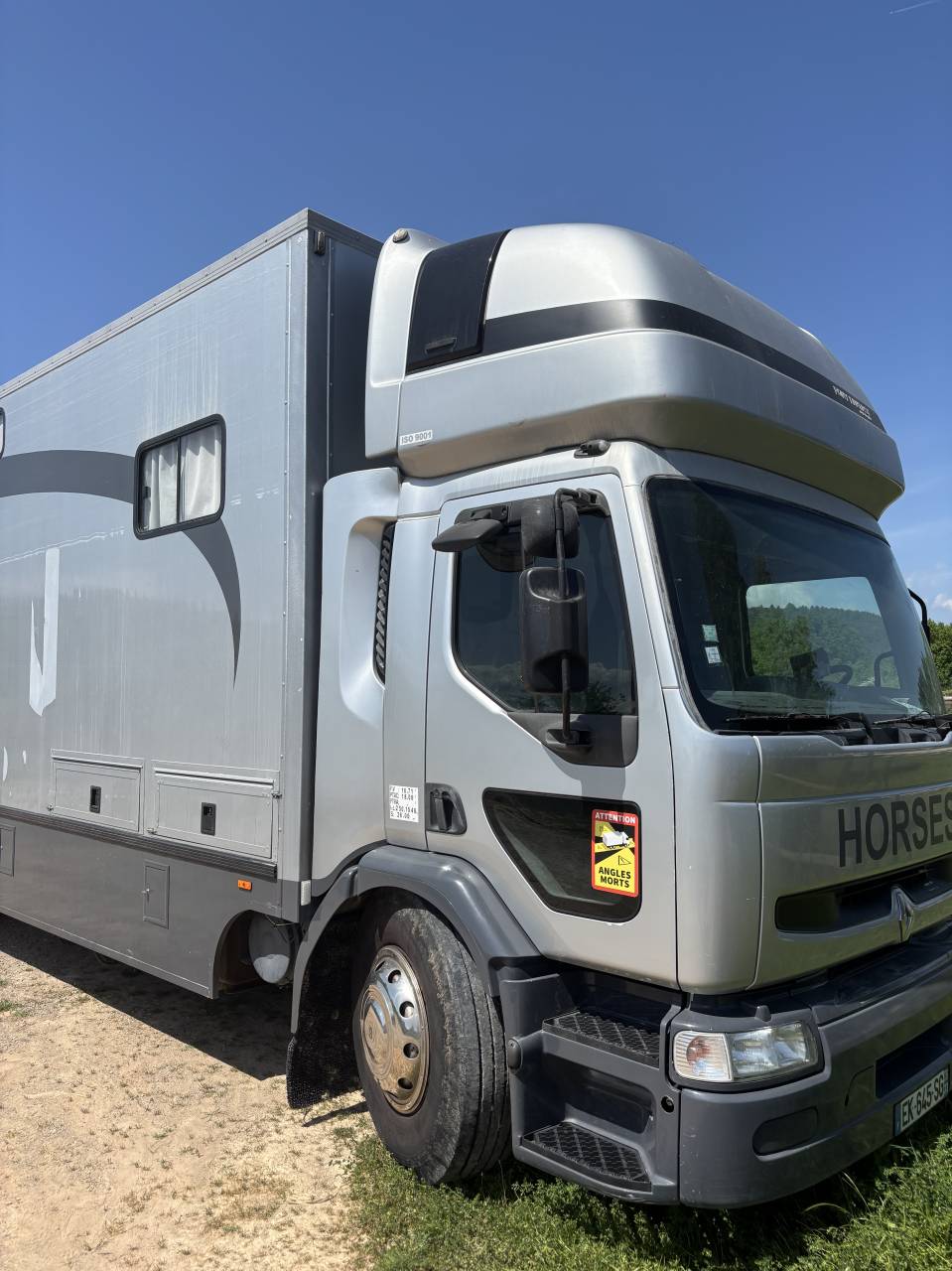 PL 5 places avec bel appartement 