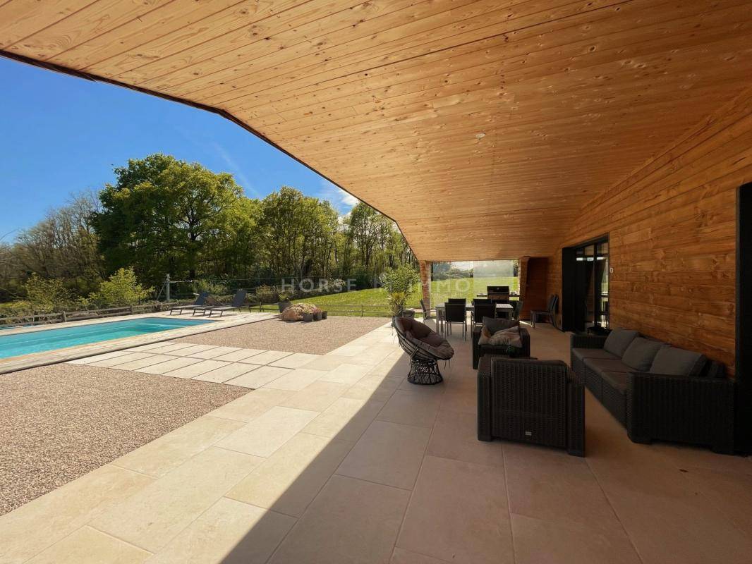 A 40 minutes de Fontainebleau-Propri&eacute;t&eacute; de 4,6 hectares