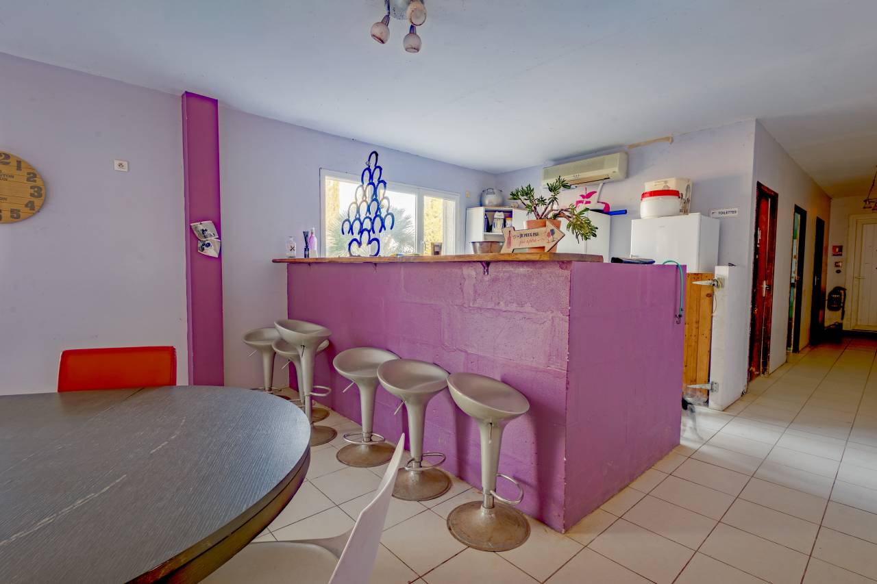 Ecurie &agrave; forte rentabilit&eacute; - Activit&eacute; de transit 