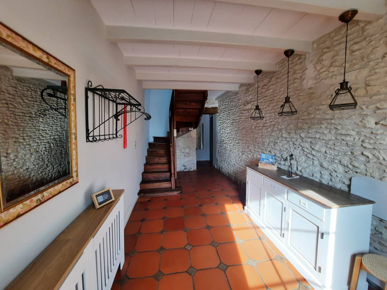 Propri&eacute;t&eacute; &eacute;questre de charme avec g&icirc;te - 15 mn de Royan