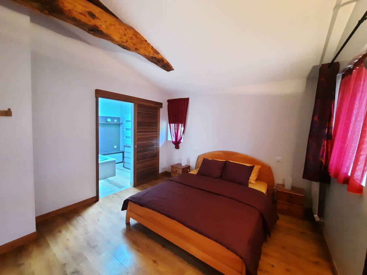 Propri&eacute;t&eacute; &eacute;questre de charme avec g&icirc;te - 15 mn de Royan