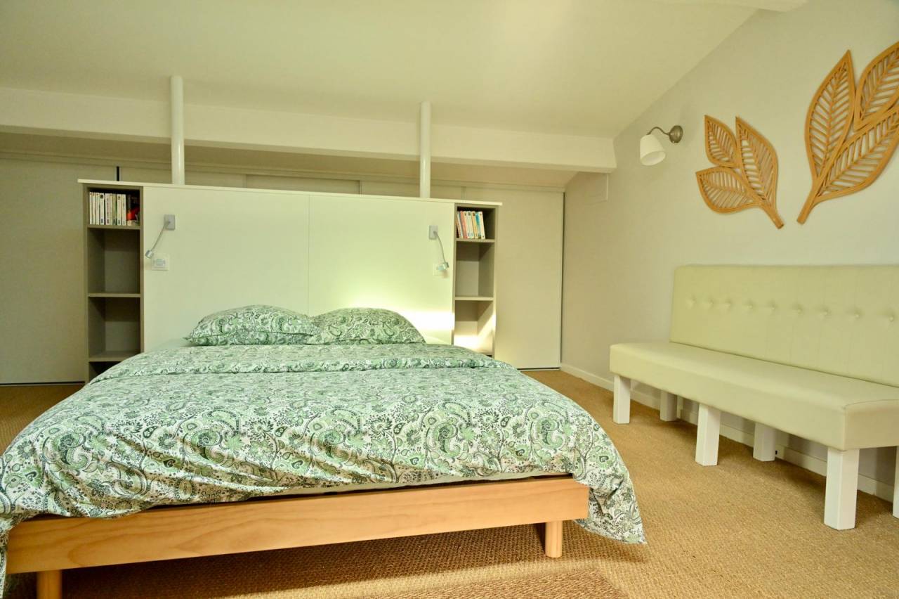 Propri&eacute;t&eacute; &eacute;questre de charme avec g&icirc;te - 15 mn de Royan